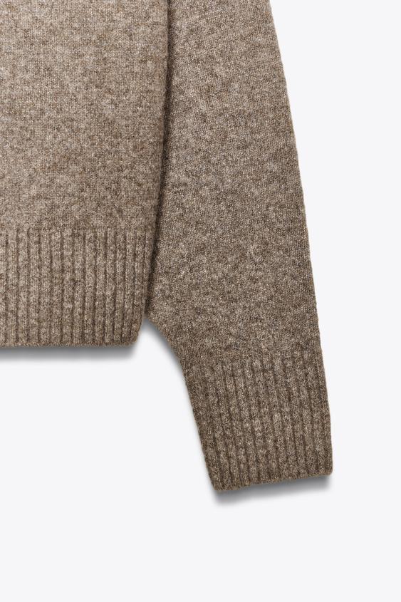 SOFT KNIT V-NECK SWEATER