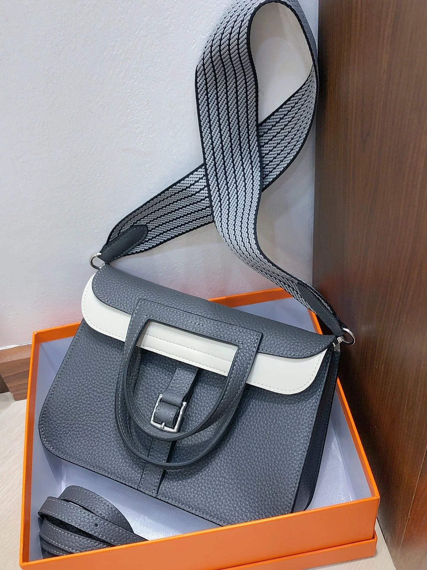 Main Black White Contrast Flap Crossbody Bag With Silver Buckle & Two Detachable Shoulder Straps